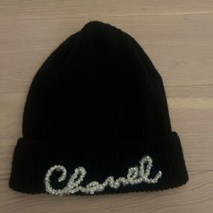 Chanel Faux Pearl Logo Cashmere Black Beanie Hat 2021